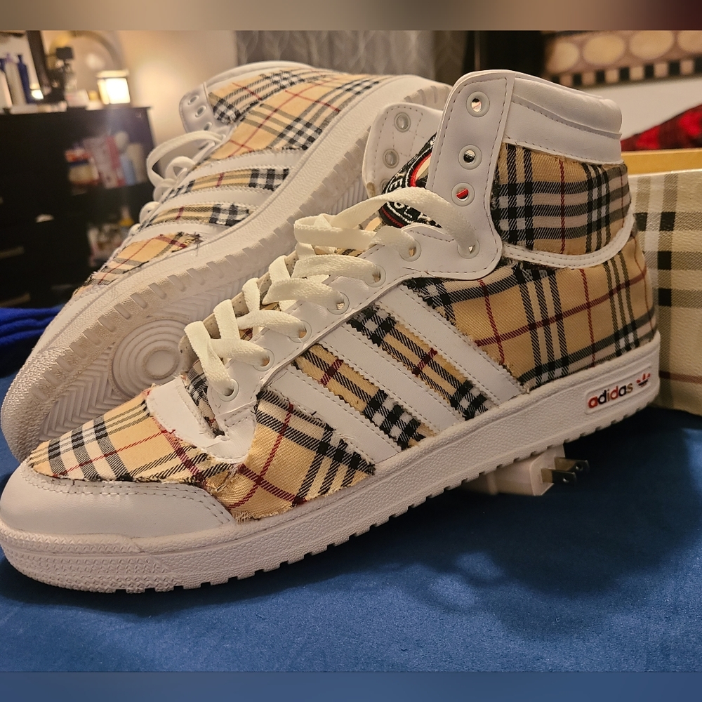 Men customize addidas